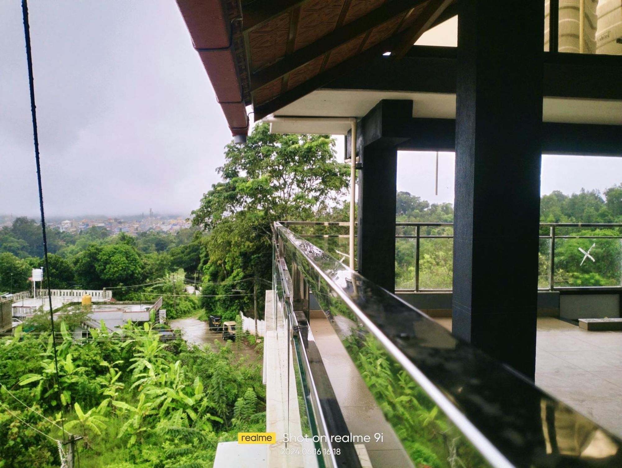 Valley Vista Villa Madikeri Coorg Luaran gambar