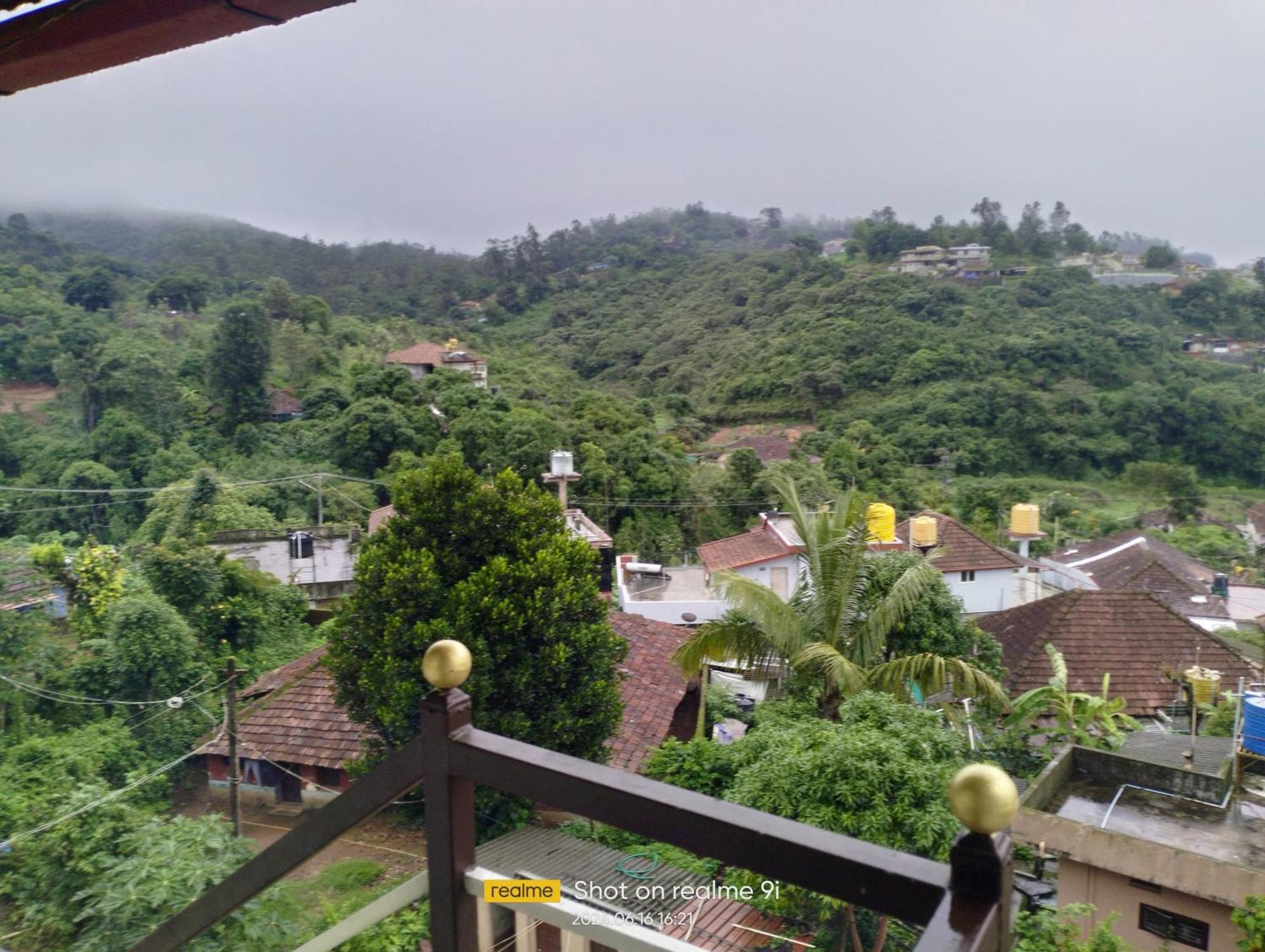 Valley Vista Villa Madikeri Coorg Luaran gambar